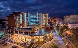 Novel Centre Point Hotel