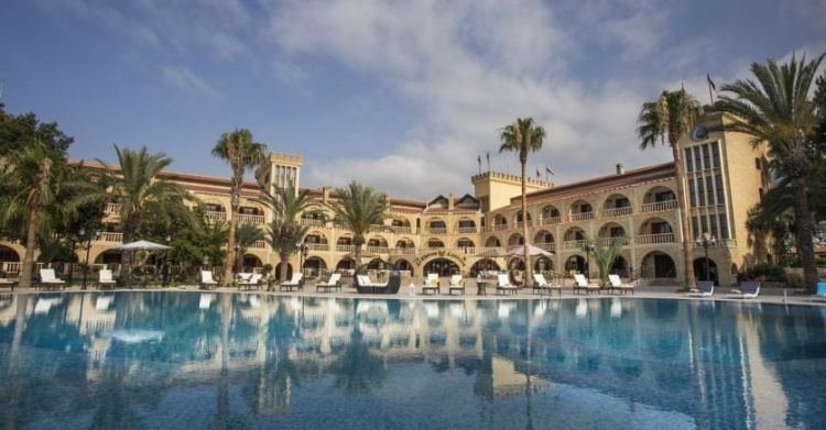 Le Chateau Lambousa Hotel