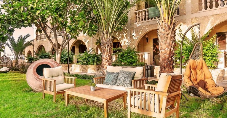 Le Chateau Lambousa Hotel