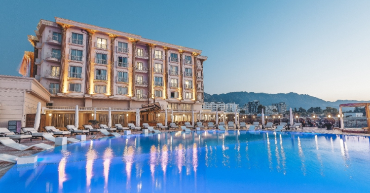 Les Ambassadeurs Hotel 