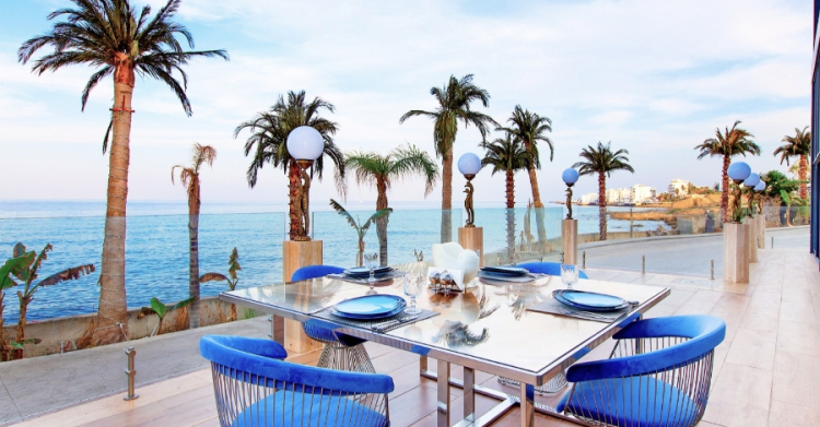 Les Ambassadeurs Hotel 