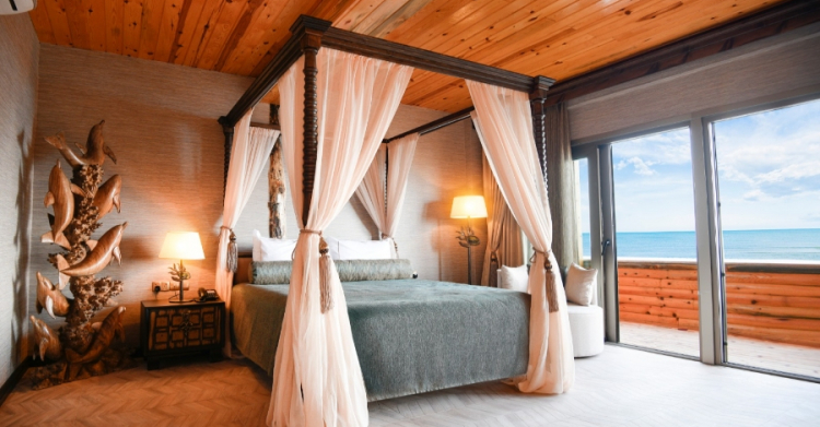 Les Ambassadeurs Hotel 