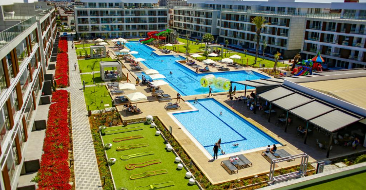 Courtyard Long Beach