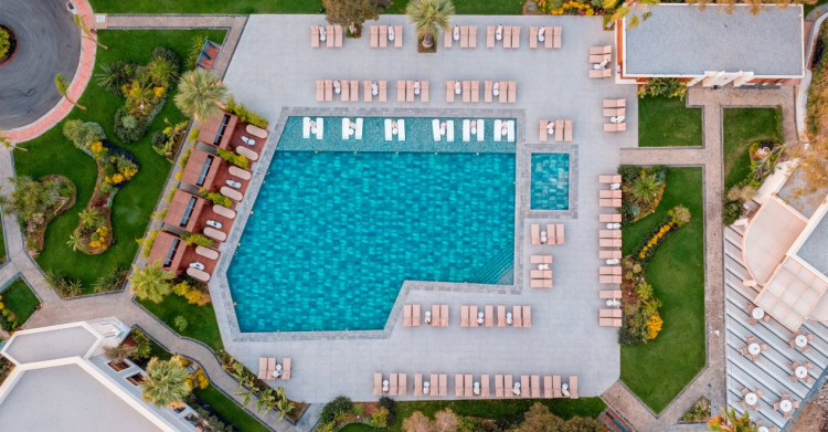 Merit Royal Gardens Hotel & Casino